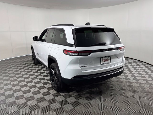 Used 2026 Jeep Grand Cherokee Limited w/ Limited Altitude Package AWD/4WD image 5