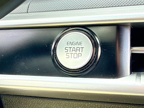 Used 2022 Kia K5 GT-Line AWD/4WD image 8