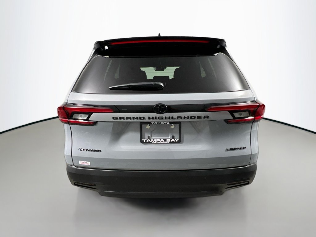 New 2026 Toyota Grand Highlander AWD Hybrid image 4