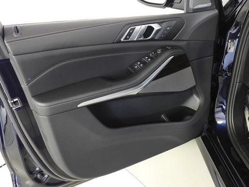Used 2024 BMW X5 sDrive40i w/ M Sport Package RWD image 11