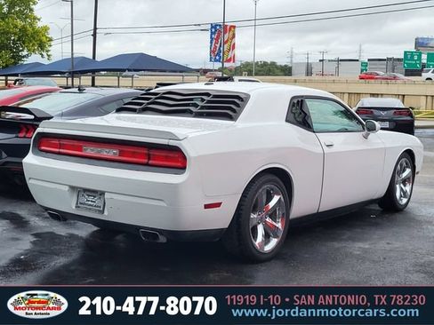 Used 2013 Dodge Challenger R/T RWD image 2