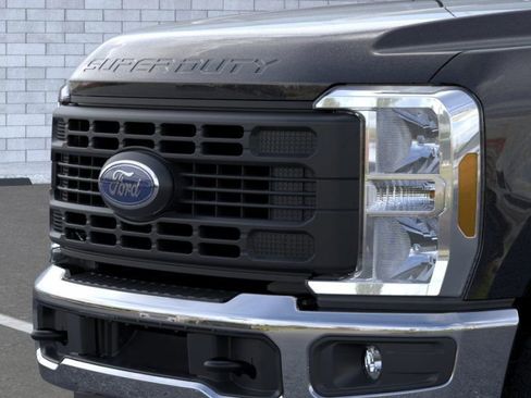New 2026 Ford F250 XL image 17