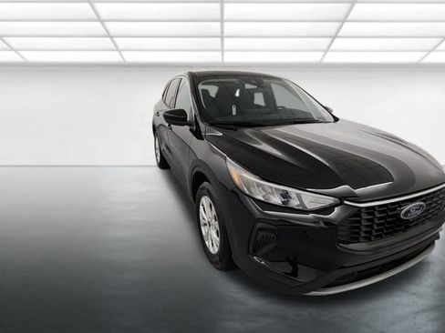 Used 2023 Ford Escape Active w/ Tech Pack #2 image 2