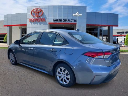 Used 2025 Toyota Corolla LE image 6