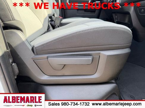 Used 2024 RAM 2500 Big Horn w/ Bed Utility Group image 33