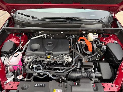 Certified 2025 Toyota RAV4 LE image 9