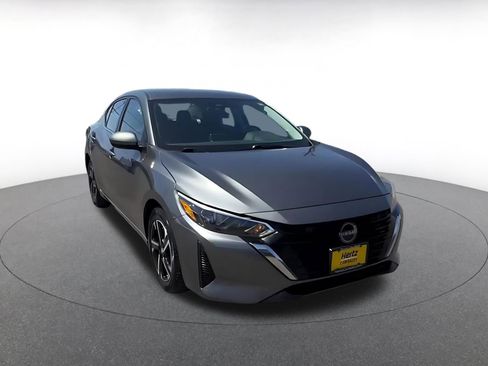 Used 2025 Nissan Sentra SV FWD image 3