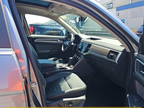 Used 2022 Volkswagen Atlas SEL AWD/4WD image 11