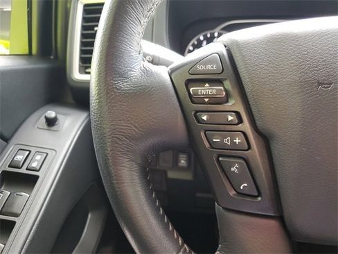 Certified 2023 Nissan Frontier SV w/ SV Convenience Package image 16