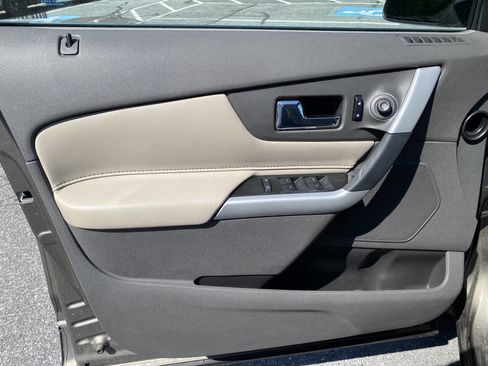 Used 2013 Ford Edge Limited AWD/4WD image 10