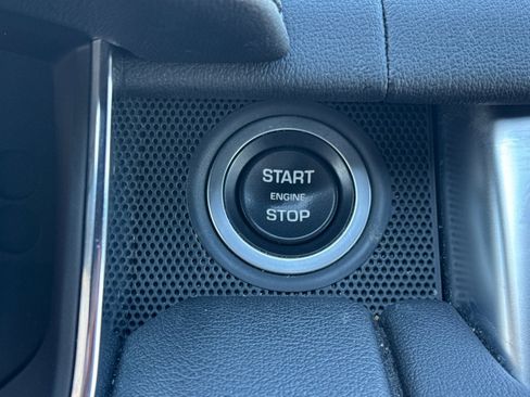 Used 2019 Land Rover Range Rover Sport HSE image 25