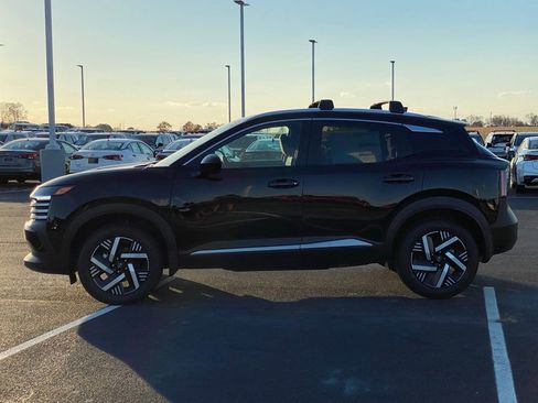 New 2026 Nissan Kicks SV w/ SV Premium Package image 7