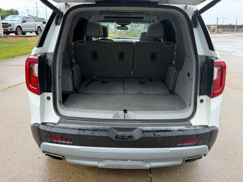 Used 2023 GMC Acadia SLT w/ Preferred Package AWD/4WD image 5