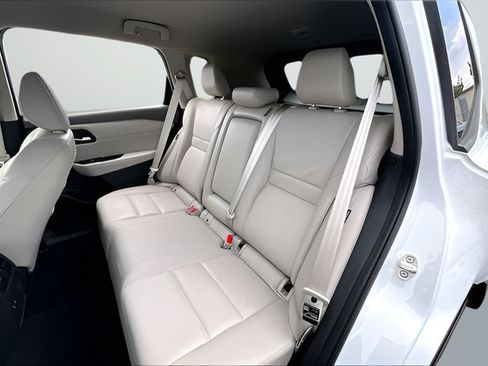 Certified 2024 Nissan Rogue SL AWD/4WD image 19