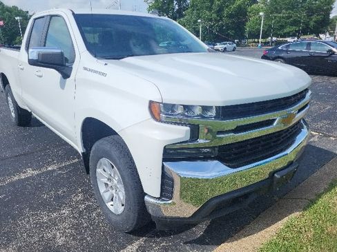 Used 2021 Chevrolet Silverado 1500 LT w/ Fleet Comfort Package AWD/4WD image 4