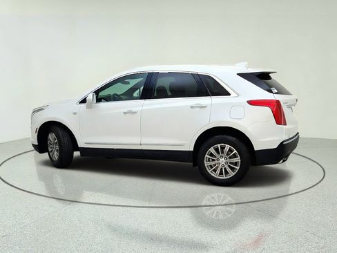 Used 2017 Cadillac XT5 Luxury w/ Driver Awareness Package FWD image 13