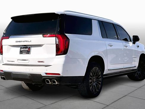 Used 2025 GMC Yukon XL Denali w/ Sun & Power Step Package image 13