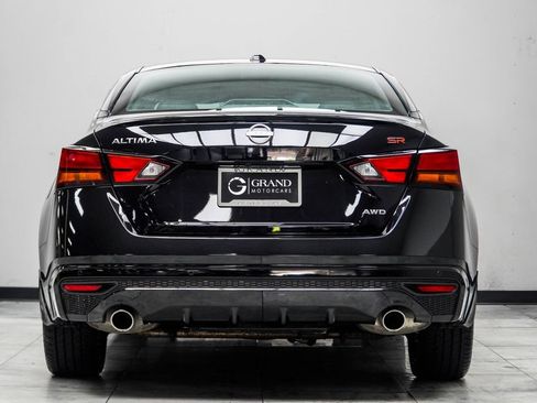 Used 2024 Nissan Altima 2.5 SR w/ SR Premium Package AWD/4WD image 11