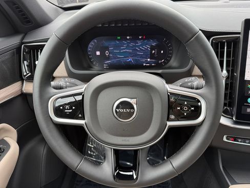 Used 2026 Volvo XC90 B6 Ultra w/ Protection Package AWD/4WD image 12