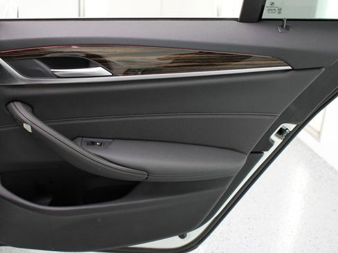 Used 2021 BMW 530i w/ Convenience Package RWD image 65