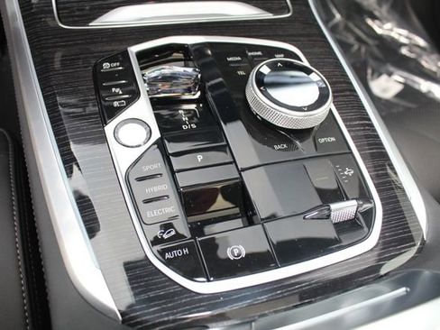 New 2026 BMW X5 xDrive50e w/ Executive Package image 13