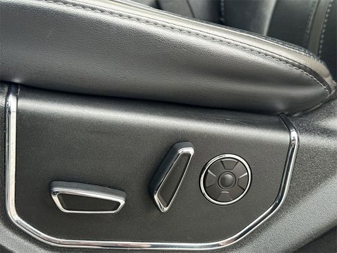 Used 2017 Ford F150 Platinum w/ Technology Package image 14