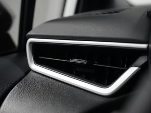 New 2026 Toyota Corolla SE image 25