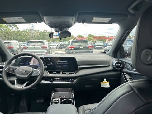 New 2026 Chevrolet Equinox LT w/ Convenience Package II image 42