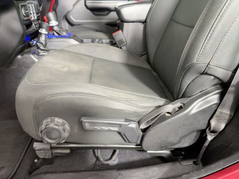 Used 2021 Jeep Wrangler Sport S image 12