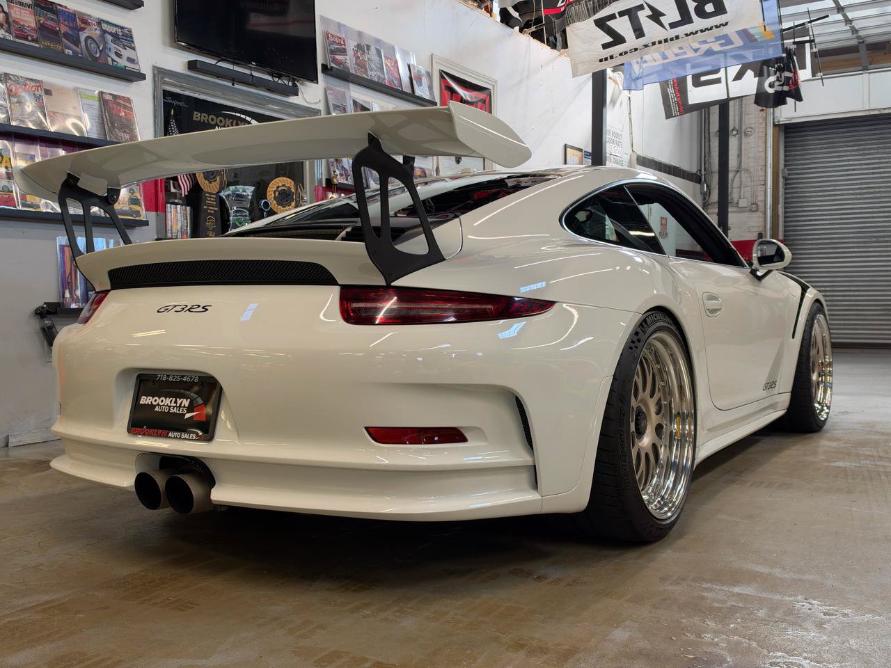 Used 2016 Porsche 911 GT3 RS RWD image 7
