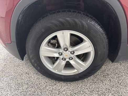 Used 2022 Chevrolet Trax LT w/ LT Convenience Package image 17