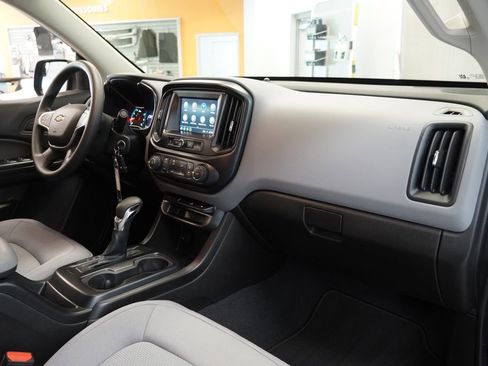 Used 2022 Chevrolet Colorado W/T w/ Custom Special Edition AWD/4WD image 33