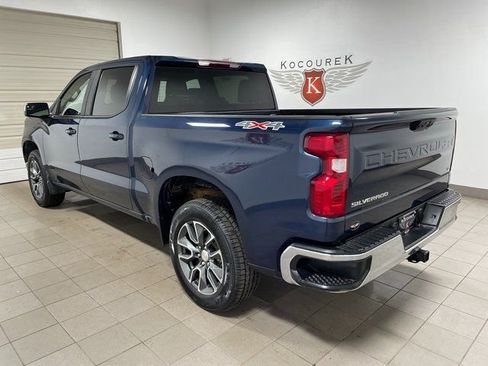Used 2023 Chevrolet Silverado 1500 LT AWD/4WD image 4