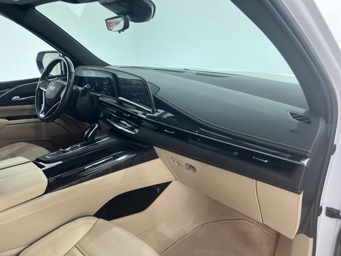 Used 2021 Cadillac Escalade Premium Luxury w/ Driver Assist Tech Package image 28