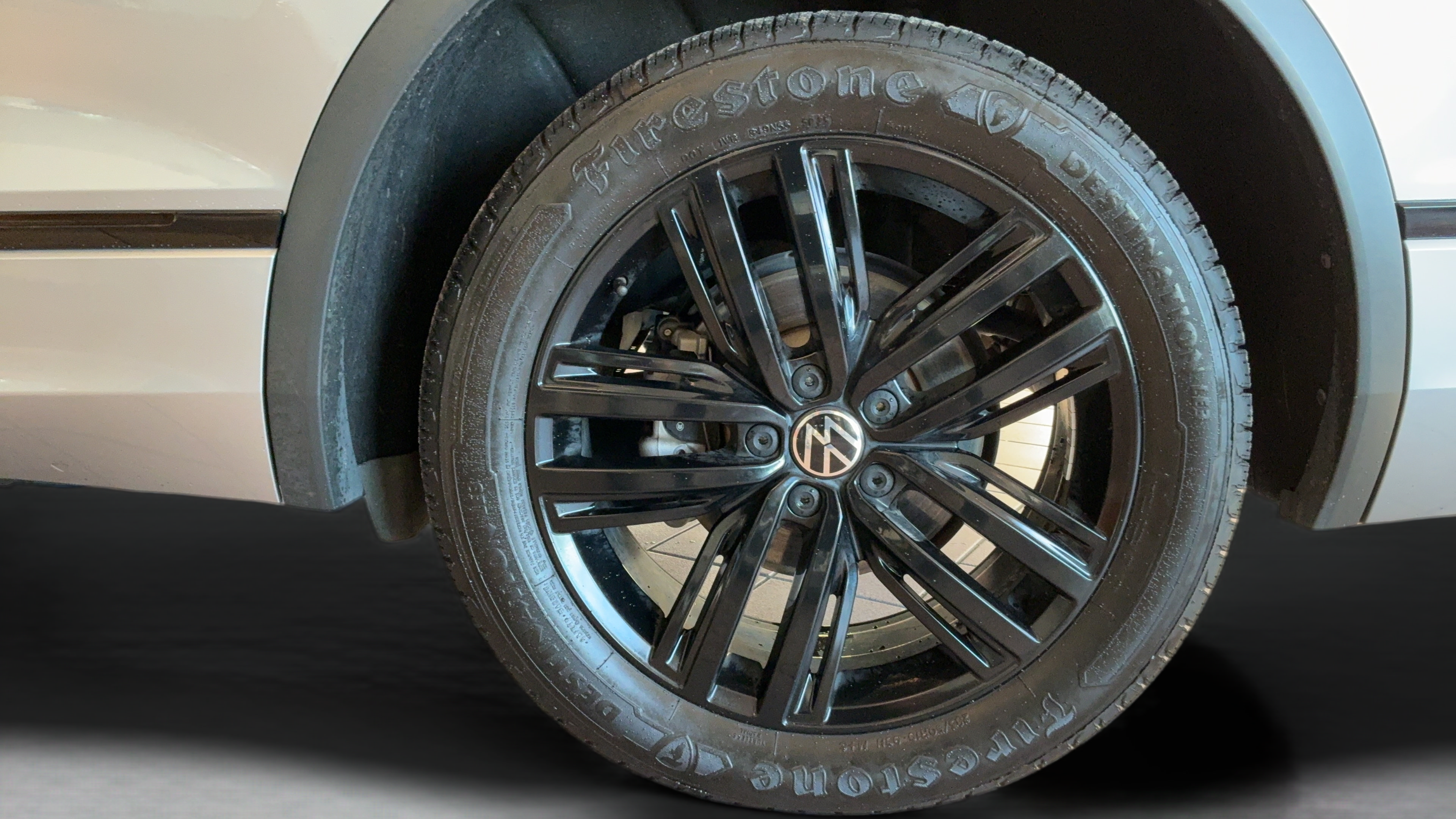 Used 2022 Volkswagen Tiguan SE R-Line FWD image 49