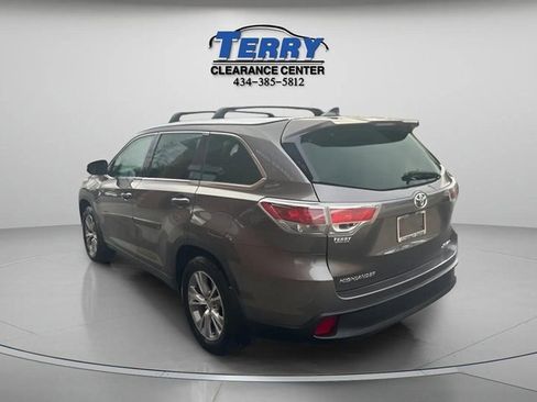 Used 2014 Toyota Highlander XLE image 4