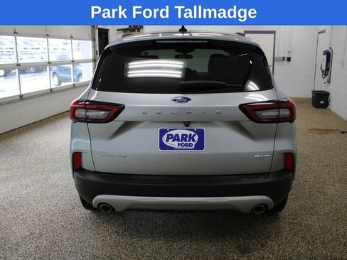 Used 2023 Ford Escape Active w/ Tech Pack #2 AWD/4WD image 4