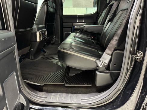 Used 2018 Ford F150 Platinum w/ Equipment Group 701A Luxury image 11