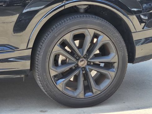 Used 2023 Audi Q7 3.0T Premium Plus w/ Premium Plus Package AWD/4WD image 9