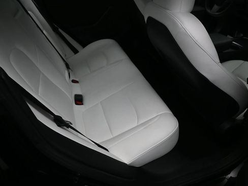 Used 2023 Tesla Model 3 Standard Range image 30