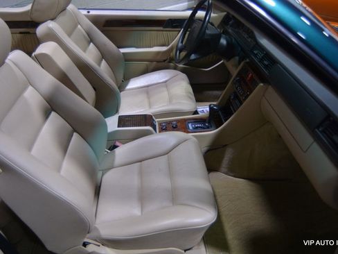 Used 1995 Mercedes-Benz E 320 Convertible image 28