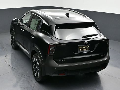 New 2026 Nissan Kicks SV w/ SV Premium Package AWD/4WD image 22