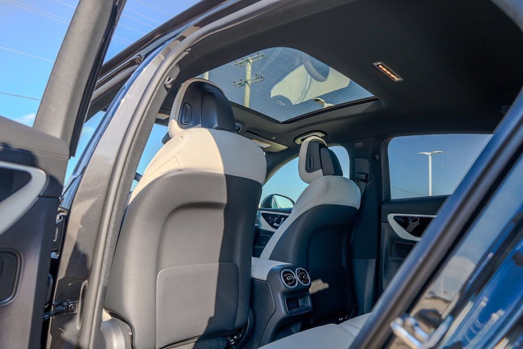 Certified 2025 Mercedes-Benz GLC 300 4MATIC image 20