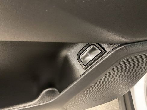 Certified 2025 Chevrolet Equinox LT w/ Convenience Package II image 30