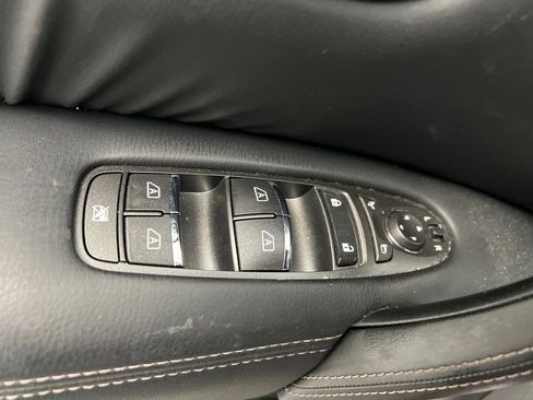 Used 2024 Nissan Armada Platinum w/ Captain's Chairs Package image 12