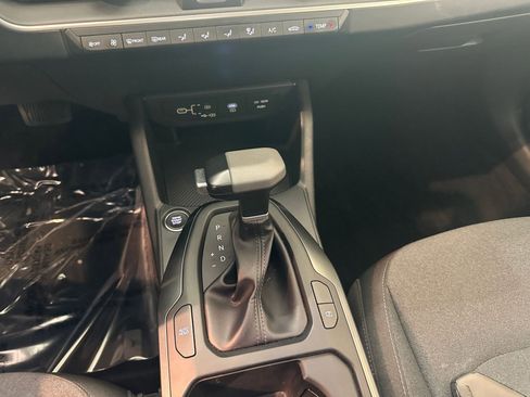 Used 2025 Kia K4 LXS image 41