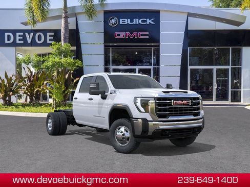 New 2026 GMC Sierra 3500 Pro AWD/4WD image 1