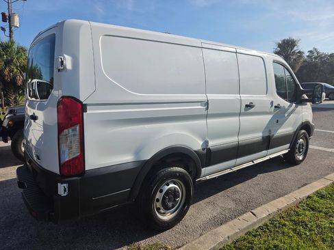 Used 2019 Ford Transit 250 130 Low Roof RWD image 3