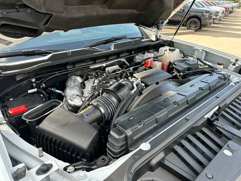 Used 2025 Chevrolet Silverado 3500 W/T AWD/4WD image 25