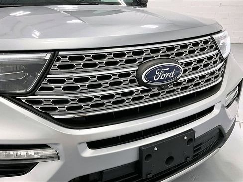 Used 2021 Ford Explorer Limited w/ Equipment Group 301A image 37